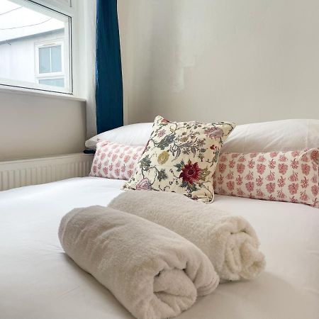 134 Kilburn Road Apartment London Eksteriør bilde